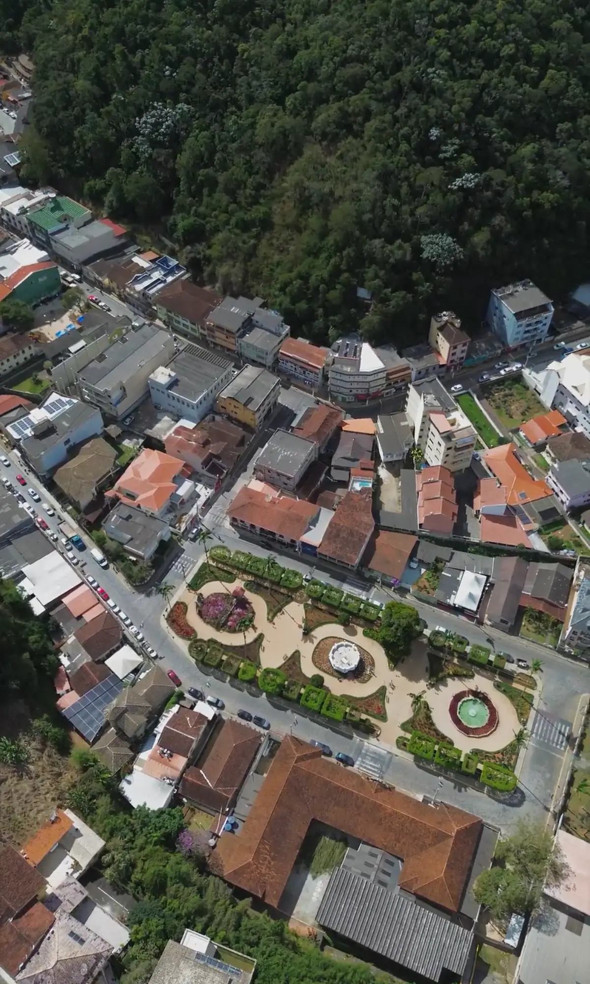 Telhados e ruas do centro histórico de Santa Teresa – ES