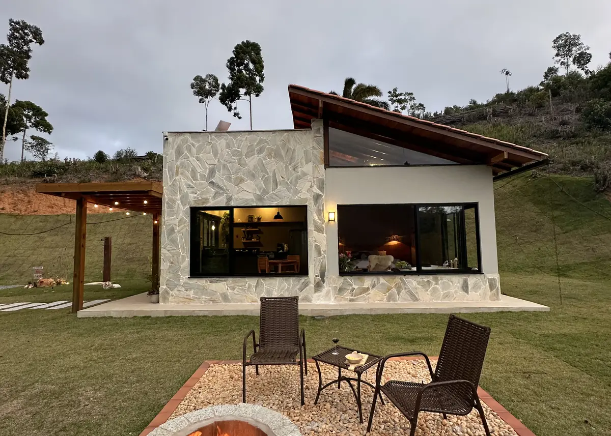 Cabana Manacá na Vila Pinheiro, Santa Teresa – ES