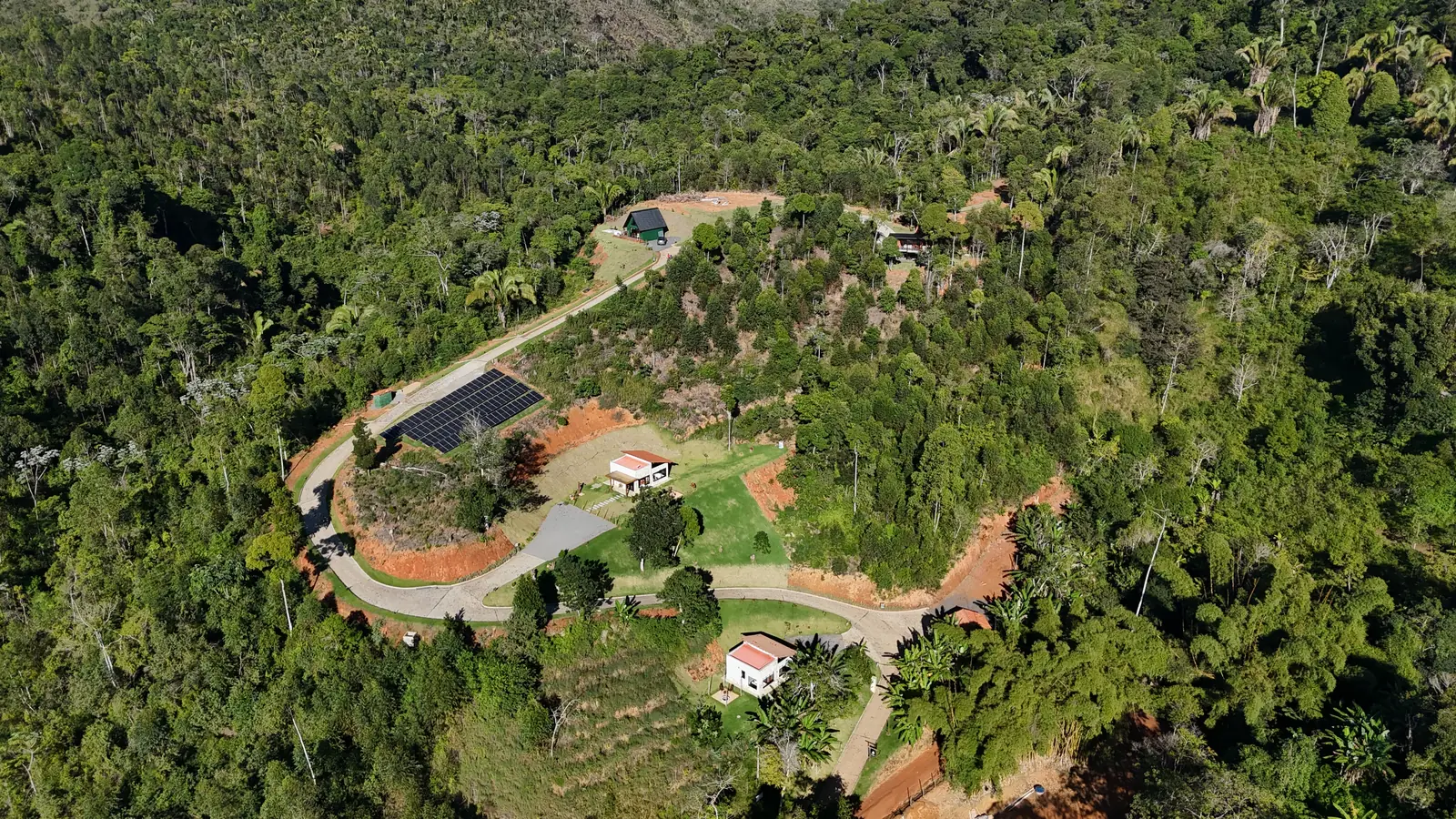 Vista aérea dos 30.000 m² da Vila Pinheiro, em Santa Teresa – ES